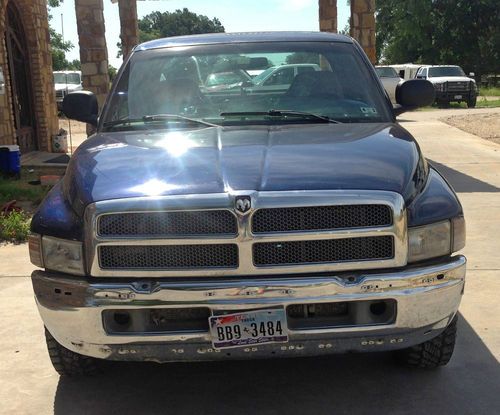 2001 dodge ram 2500 base extended cab pickup 4-door 5.9l