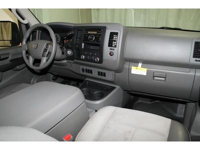 4.0L CD RWD Cargo Van Low Miles White, image 18