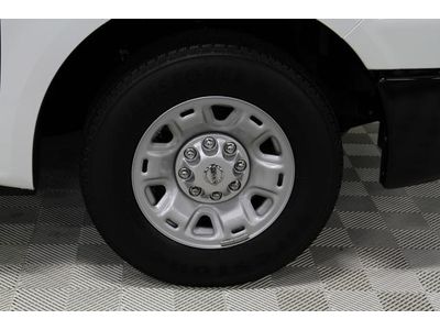 4.0L CD RWD Cargo Van Low Miles White, image 33