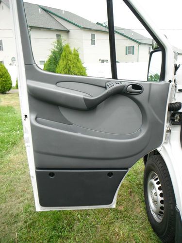 2005 Dodge Sprinter 2500 handicap lift 11 Passenger Van 3-Door 2.7L no rezerve!!, image 24