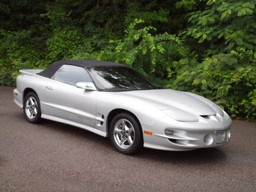 Convertible automatic silver 5.7l v8 chrome