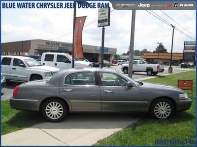 No Reserve,  new car trade in, super clean, runs & drives like a Lincoln should!, image 3