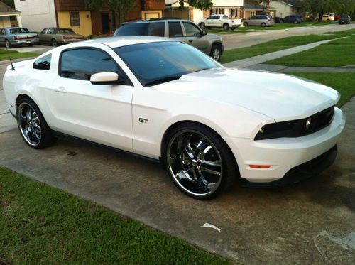 2010 mustang gt (5soeed)