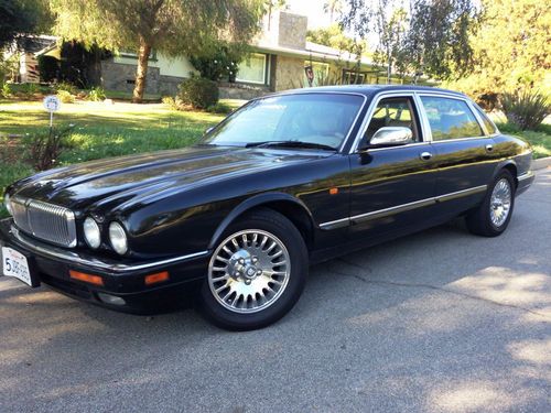 1997 jaguar xj series xj6 vanden plas sedan 4 door**clean title**luxury vehicle*