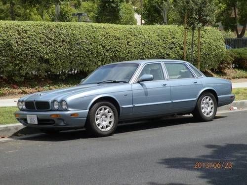 2002 jaguar xj8 sport model - very good condition, low miles