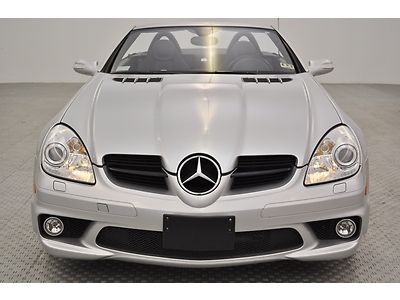SLK 55 AMG WITH NAVIGATION / HEATED SEATS / CLEAN CARFAX - NO RESERVE, image 3