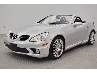 SLK 55 AMG WITH NAVIGATION / HEATED SEATS / CLEAN CARFAX - NO RESERVE, image 4