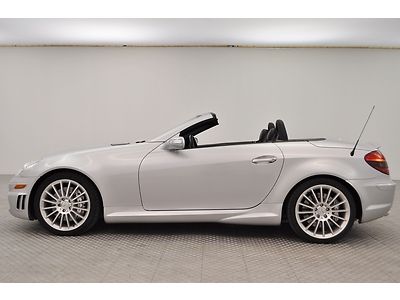 SLK 55 AMG WITH NAVIGATION / HEATED SEATS / CLEAN CARFAX - NO RESERVE, image 5