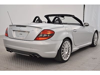 SLK 55 AMG WITH NAVIGATION / HEATED SEATS / CLEAN CARFAX - NO RESERVE, image 8
