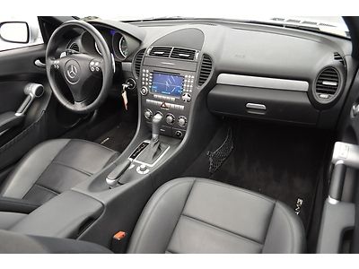 SLK 55 AMG WITH NAVIGATION / HEATED SEATS / CLEAN CARFAX - NO RESERVE, image 15