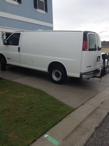 2002 chevrolet express 3500 base cargo van 3-door 8.1l