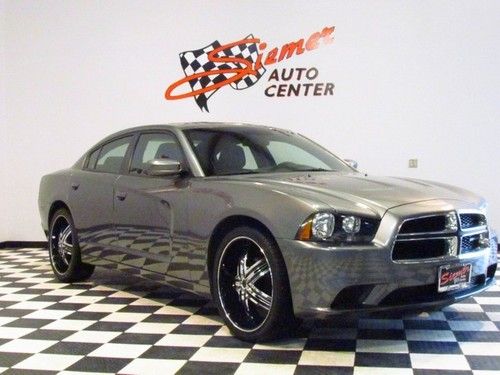 2011 dodge charger se