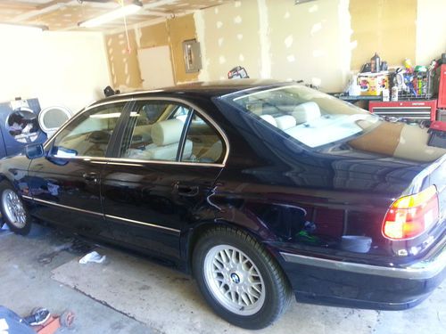 2000 bmw 528i base sedan 4-door 2.8l