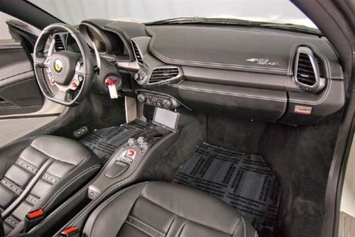 2010 Ferrari 458 Italia, US $233,000.00, image 9