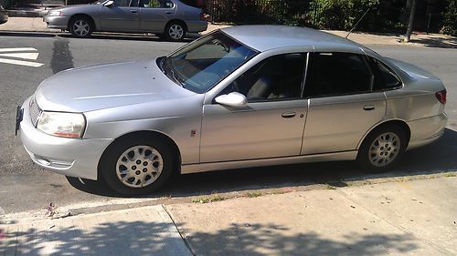 2003 saturn l200 base sedan 4-door 2.2l ************low reserve***************