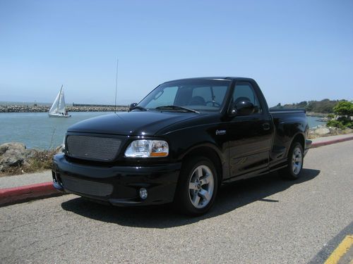 2002 ford f 150 svt lightning " original owner " immaculate !!!