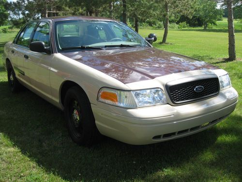 2008 ford crown victoria police interceptor sedan 4-door 4.6l