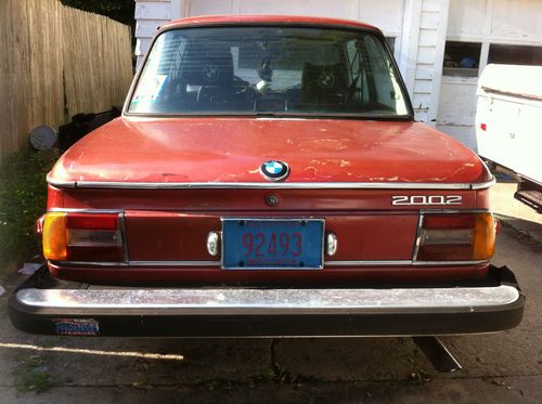 1974 bmw 2002 base sedan 2-door 2.0l