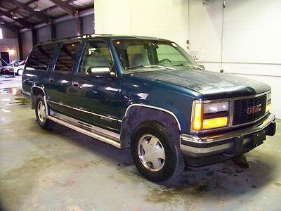 No reserve...4x4...ice cold a/c...new gmc trade