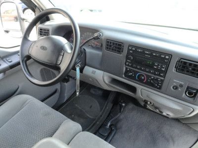 XLT Sd 6.8L Multi CD Player Dual Air Bags ABS Anti-Lock Brakes Tow Package Clock, image 24