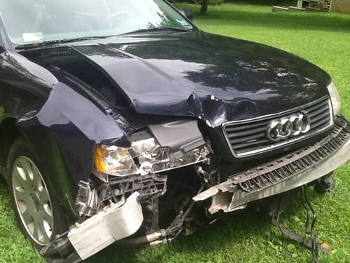 2001 audi quattro a6 ,wrecked on front corner good engine, tranny mint interior