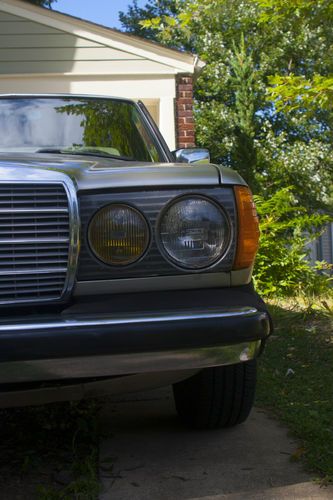 1985 Mercedes-Benz 300D Turbo w123, image 21