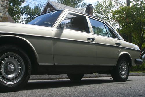 1985 Mercedes-Benz 300D Turbo w123, image 23