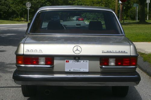 1985 Mercedes-Benz 300D Turbo w123, image 24