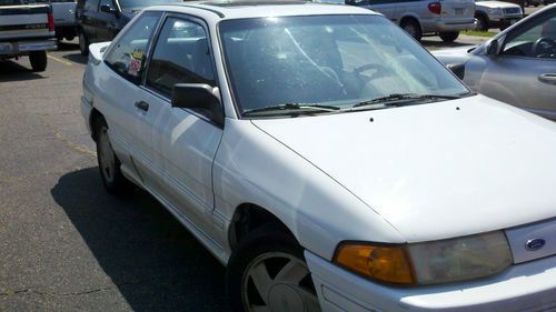 1991 FORD ESCORT 194,006 MILES NO KEY  NO IDEA IF STARTS OR RUNS, image 3