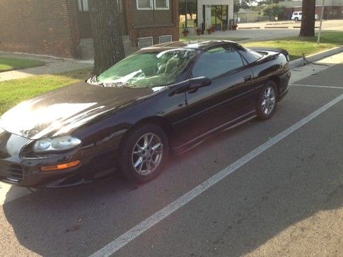 2002 chevrolet camaro base coupe 2-door 3.8l