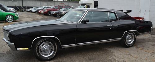 1972 monte carlo custom (black 2-door coupe)