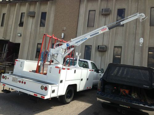 2001 ford f350 new tranny w/3 yeard unlimited warranty crane  service truck