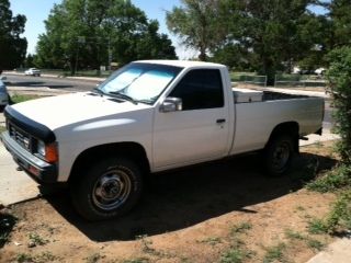 Rare 4x4 D21 Hard body Nissan Longbed SE 3300 miles on engine 4cyl, US $3,950.00, image 3