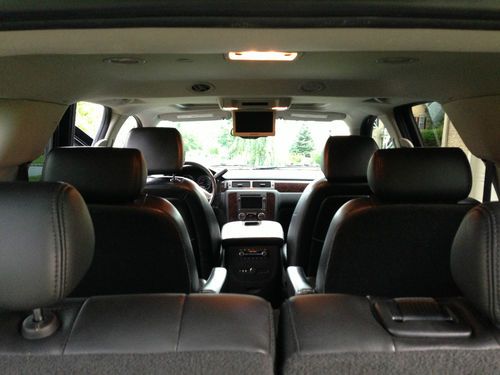 2008 GMC Yukon Denali Sport Utility 4-Door 6.2L, US $24,975.00, image 10