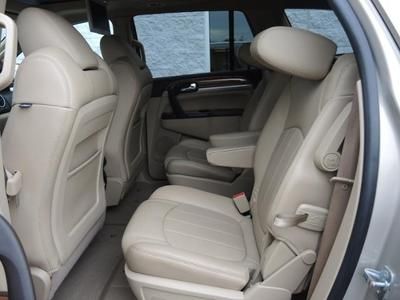 AWD 4dr Leat SUV 3.6L CD Power Windows Power Door Locks Tilt Wheel AM/FM Stereo, image 12