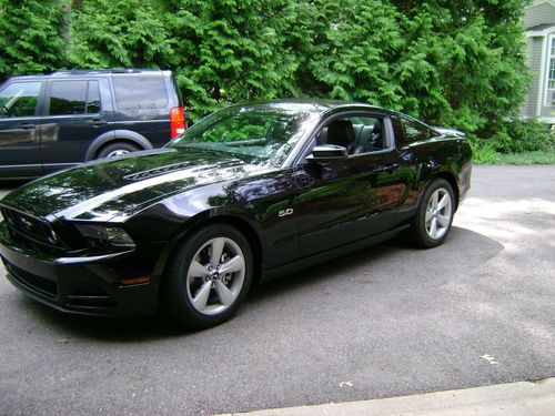 2013 ford mustang gt premium-black on black- manual trans-5200 miles