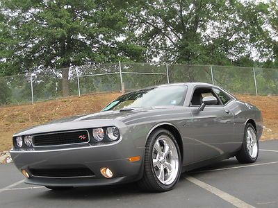 Dodge challenger 2012 r/t edition 5.7 hemi auto trans fresh local trade a+