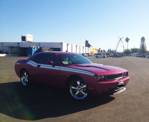 Babygirl!! 2010 fuchsia dodge challenger r/t coupe, 5.7l v8 hemi, 6-speed manual