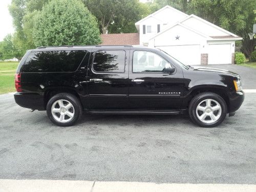 08 4wd chev suburban ltz black ext black int rear ent. navi remote start