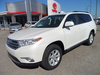 Hail sale new toyota highlander 4wd v6 discounted over $4800 off msrp