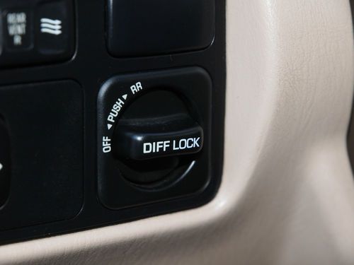 RARE DIFF/LOCK 1999 TOYOTA LAND CRUISER, ALL SERVICES UP TO DATE & NEEDS NOTHING, image 3