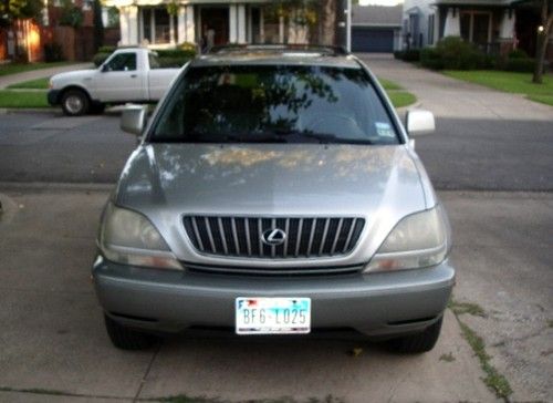 2000 lexus rx300 in very good conditions, no reserve!!!