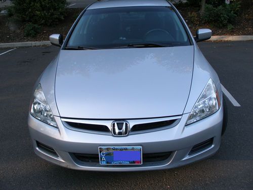 2007 honda accord se sedan 4-cyl vtec 2.4l 16" alloy wheels  excellent condition