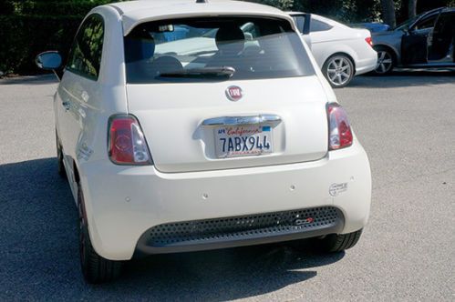 2013 ELECTRIC FIAT500e Personalized by Barbra Streisand: Proceeds Benefit MPTF, image 2