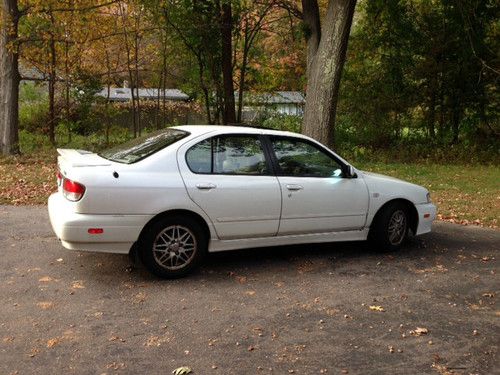 2001 infiniti g20 white - running without issues!