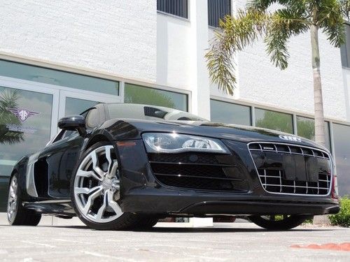 Garage kept 2011 audi r8 v10 r-tronic piano black carbon engine bay 8k miles