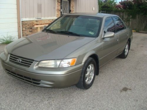 1999 toyota camry le sedan 4-door 2.2l