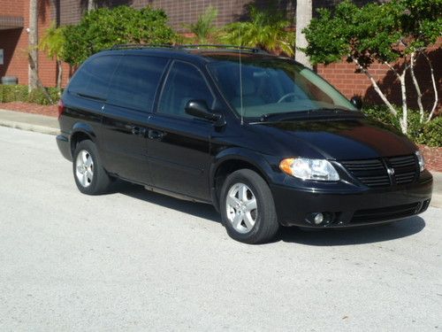 2005 dodge grand caravan sxt leather sunroof dvd fl car no rust  loaded