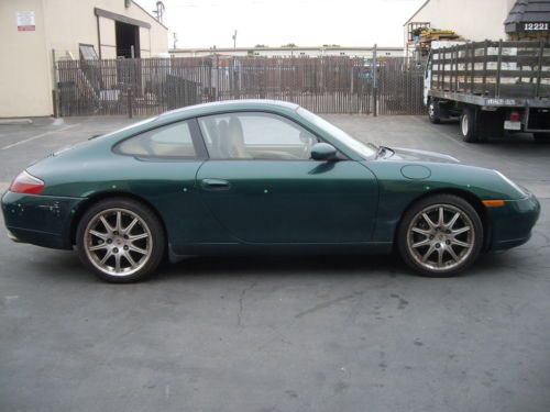 Hunter green 2001 porsche 911 carrera coupe 3.4