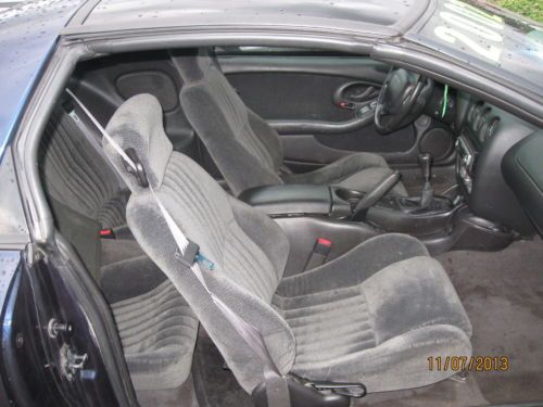 2002 pontiac firebird base coupe 2-door 3.8l t-tops